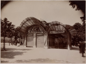RECORD DATE NOT STATED  Paris metro. Access to Place de l Etoile, Paris (VIII-XVI and XVIIth arr.) . Photograph by Charl