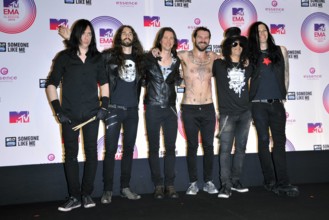 Slash mit Band bei der Verleihung der MTV Europe Music Awards 2014 im SSE Hydro Glasgow 09 11 2014
