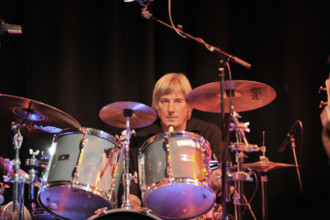 Kast Off Kinks perform as part of Ray Davies' Meltdown