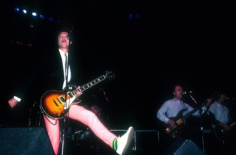 The Kinks in Concert circa 1983 PUBLICATIONxNOTxINxUSA Copyright: xJeffreyxMayerx/xRockxNegativesx/xMediaPunchx