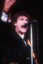 Ray Davies of The Kinks performing circa 1988 PUBLICATIONxNOTxINxUSA Copyright: xJeffreyxMayerx/xRockxNegativesx/xMediaP
