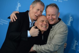 V l n r Regisseur Hans Petter Moland Schauspieler Bruno Ganz und Schauspieler Stellan Skarsgard w