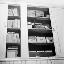 Der Plattenschrank mit Schallplatten für das Programm von BFN in Hamburg Deutschland 1950er Jahre