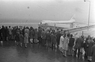Anefo photo collection. First Jumbo Jet Boeing 747 B, KLM arrives at Schiphol; KLM-JUMBO JET. January 31, 1971 Copyright
