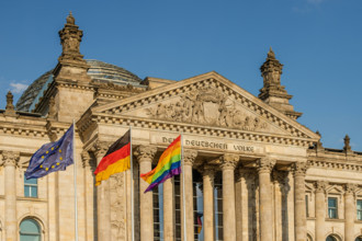 Berlin, Deutschland_23.07.2022: CSD Berlin 2022 - Berlin Pride 2022 Am 23. Juli 2022 zieht der CSD unter dem Motto UNITE