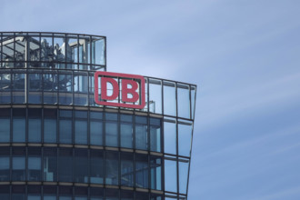 Das Logo der Deutschen Bahn / DB