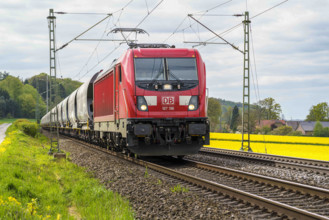 Osnabrück, Deutschland 02. Mai 2023: Eine Lok der Deutschen Bahn, DB, 187196, bei einem Einsatz im Güterverkehr. Der Güt
