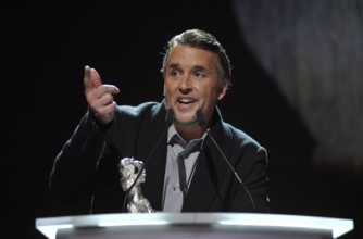 Regisseur Richard Linklater mit dem Silbernen Bären für die Beste Regie für den Film BOYHOOD währe