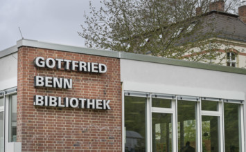 Gottfried-Benn-Bibliothek, Nentershäuser Platz, Zehlendorf, Bezirk Steglitz-Zehlendorf, Berlin, Deutschland *** Gottfrie