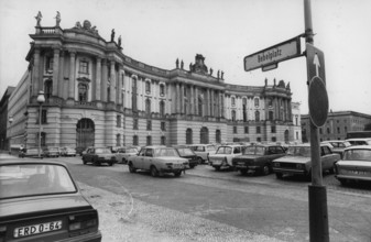 Bildnummer: 53352635  Datum: 03.09.1985  Copyright: imago/Jürgen Ritter
die Kommode am Bebelplatz