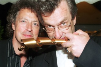 Wim Wenders, 75. Geburtstag am 14. August Regisseur Wim Wenders (re.) und Sänger Wolfgang Niedecken (BAP/beide GER) anlä