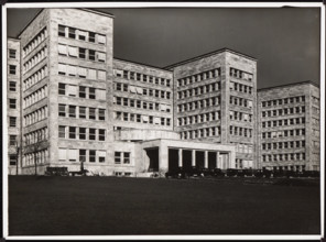 Poelzig Hans (1869-1936), I.G.-colors in Frankfurt/Main. Administration building (1928-1928): main entrance (corresponds