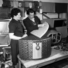 Bildnummer: 53017150  Datum: 12.05.1957  Copyright: imago/Kai Bienert
Mitarbeiter einer