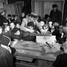 Bildnummer: 53018653  Datum: 12.05.1958  Copyright: imago/Kai Bienert
Schüler zu Besuch in einer