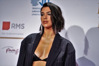 Entertainment Bilder des Tages Dua Lipa Portrait Porträt Verleihung Deutscher Radiopreis 2018 in Ha