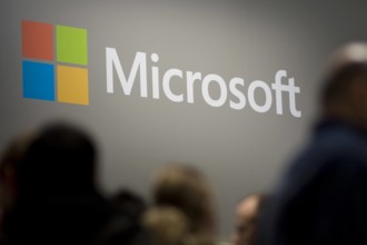 Cebit DEU, Deutschland, Germany, Hannover, 07.03.2013 Messestand von Microsoft mit Logo auf der Computermesse und Techn