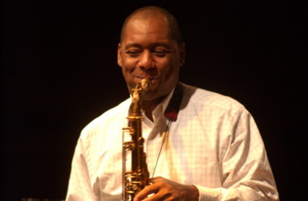 1/ Konzert: Branford Marsalis im Berliner RBB Sendesaal, Saxophonist, Jazzer, Jazz, quer, halbtotale, medium, horizontal