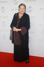 Marianne Sägebrecht auf dem roten Teppich bei 100 Jahre Artur Brauner - Feierliche Gala im Zoo Palast Berlin. *** Marian