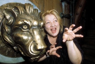 Schauspielerin Marianne Sägebrecht (GER) anlässlich eines Pressetermins zum Film - Asterix und Obelix gegen Cäsar - in