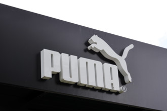 24.07.2023, Niederlande, Sportbekleidung, Hersteller, PUMA Store, Logo, Schriftzug, Niederlande *** 24 07 2023, Netherla