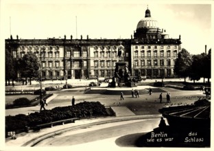 Berlin Stadtschloss Friedrichdenkmal Platz AUFNAHMEDATUM GESCHÄTZT