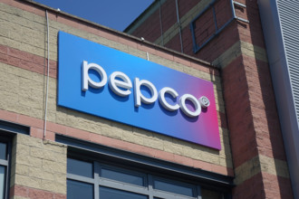 Schriftzug Pepco am Halle Einkaufspark