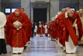 ITALY - POPE LEO XIV  DURING A MASS ON THE DAY OF SAINTS PETER AND PAUL FEAST AT ST PETER'S BASILICA  IN THE VATICAN  - 2025/6/29