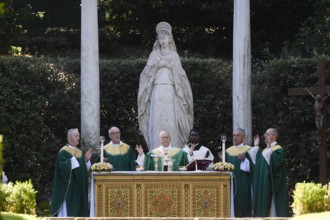 ITALY - POPE LEO XIV P CELEBRATES HOLY MASS FOR THE CUSTODY OF CREATION - PONTIFICAL VILLAS OF CASTEL GANDOLFO - BORGO LAUDATO SI - 2025/7/9