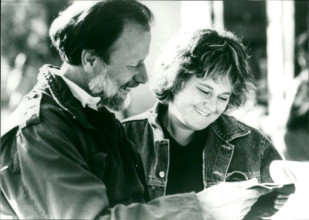 Chris Menges und Shawn Slovo am Set von Zwei Welten (1988) Chris Menges (Regie) und Shawn Slovo (Drehbuch) am Set von Zw
