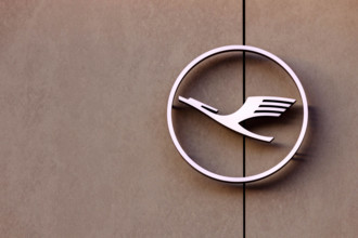 Der Lufthansa Konzern verhandelt mit der Bundesregierung um eine Staatsbeteiligung in der Corona-Krise, im Bild ein Luf