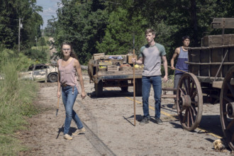 The Walking Dead (Season 9) - filmstill Kelley Mack as Addy, Jackson Pace as Gage, Joe Ando-Hirsh as Rodney The Walking