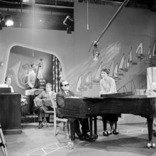Fernsehproduktion einer Musiksendung beim NWDR in Hamburg 1955. TV music show production at German radio and TV station