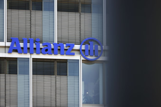Logo der Allianz Versicherung an der Nord Süd Fahrt. (Themenbild, Symbolbild) Köln, 03.03.2022 *** Logo of Allianz insur