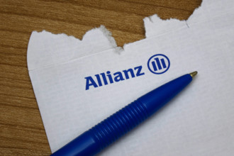 Briefumschlag der Allianz-Versicherung mit Kugelschreiber Briefumschlag der Allianz-Versicherung mit Kugelschreiber, 10.