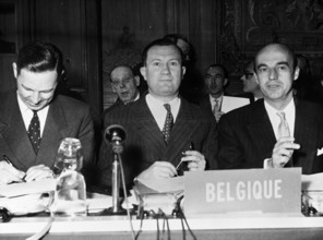 RECORD DATE NOT STATED OEEC Favors Continuation of European Payments Union. Photographs of Marshall Plan Programs, Exhib