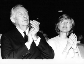 Axel und Friede Springer Axel Springer mit seiner Frau bei der Verleihung des Konrad-Adenauer Friedenspreises in München