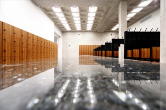 05.06.2021, Berlin - Deutschland. Die Neue Nationalgalerie ist vorab für ein paar Tage ohne Ausstellung geöffnet. Hier g