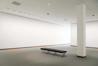 05.06.2021, Berlin - Deutschland. Die Neue Nationalgalerie ist vorab für ein paar Tage ohne Ausstellung geöffnet. Unten