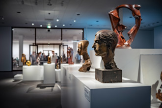 Berlin Mitte Tiergarten; das Kulturforum : die NEUE NATIONALGALERIE, Architekt: Mies van der Rohe - Sammlung Depotbestä