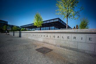 Berlin Mitte Tiergarten; das Kulturforum : die NEUE NATIONALGALERIE, Architekt: Mies van der Rohe - Sammlung Depotbestä
