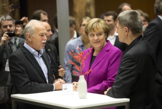 Deutschland Berlin Neue Nationalgalerie Rede von Bundeskanzlerin Angela Merkel CDU beim Eröffnung