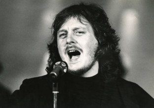 Italian singer and songwriter Zucchero Sugar Fornaciari, 1980s PUBLICATIONxNOTxINxITA
