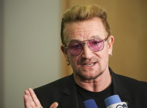 Bono U2 Sänger und ONE Mitbegründer beim Gespräch über den Ausblick auf den bevorstehenden UN Gipf