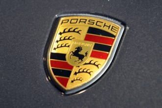 Bildnummer: 53626678  Datum: 25.11.2009  Copyright: imago/Sven Simon
Porsche Logo, Wappen, Signe