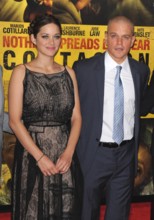 Bildnummer: 55928026  Datum: 07.09.2011  Copyright: imago/PicturePerfect
Marion Cotillard and Matt