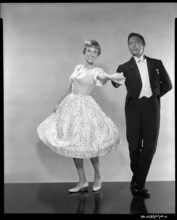 The Sound of Music (1965) - filmstill The Sound of Music (1965) Promo shot of Christopher Plummer & Julie Andrews - - -