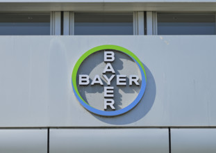 Bayer AG, Müllerstraße, Wedding, Mitte, Berlin, Deutschland