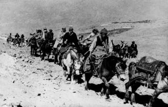 Dalai Lama escaping from Tibet, 1959. Mono Print !AUFNAHMEDATUM GESCHÄTZT! UnitedArchives0779367