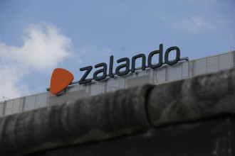 Zalando Unternehmenszentrale in Berlin (Tamara-Danz-Straße 1) *** Zalando Headquarters in Berlin Tamara Danz Straße 1 K