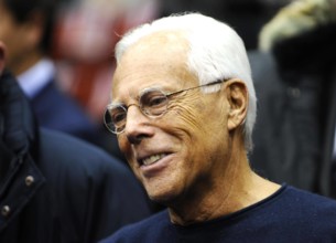Designer Giorgio Armani während eines Basketballspiels in Mailand PUBLICATIONxNOTxINxITA